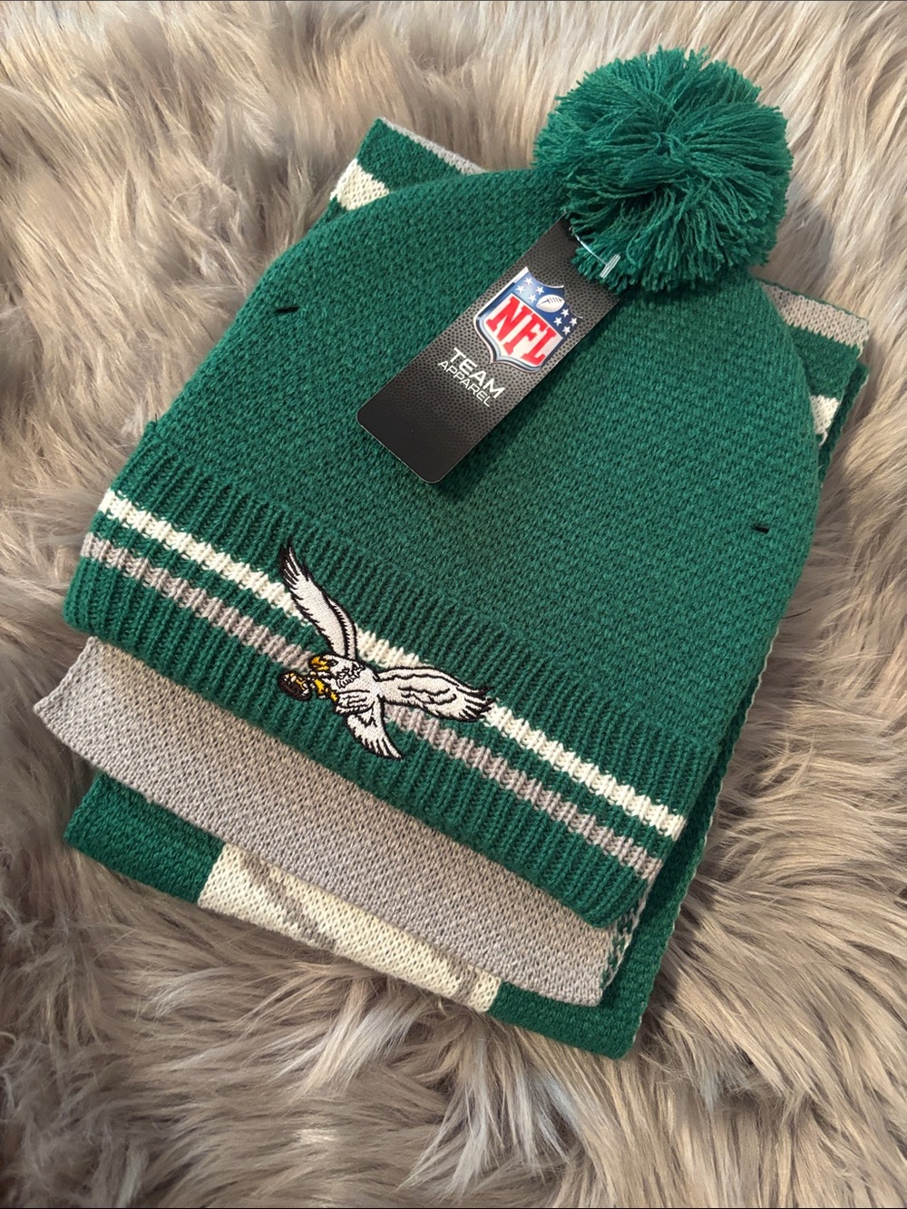 NFL Philadelphia Eagles Green and White Pom Beanie and Scarf